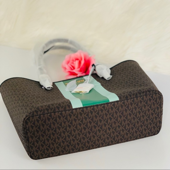 ❤️ Michael Kors CarryAll Tote & Wallet - Picture 5 of 8